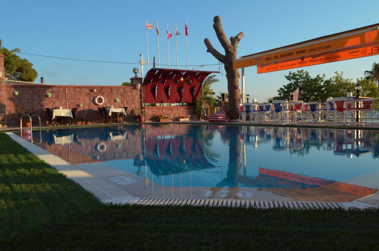 Senar Otel Айвалык Экстерьер фото