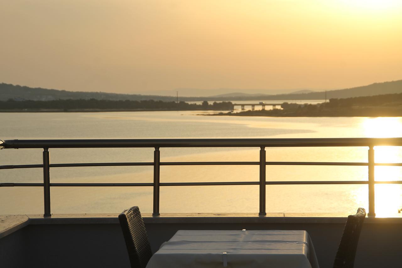 Senar Otel Айвалык Экстерьер фото